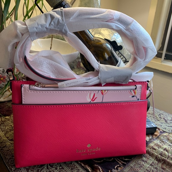 Authentic Kate Spade Saffiano leather top zip Crosby w large card holder - Picture 4 of 16